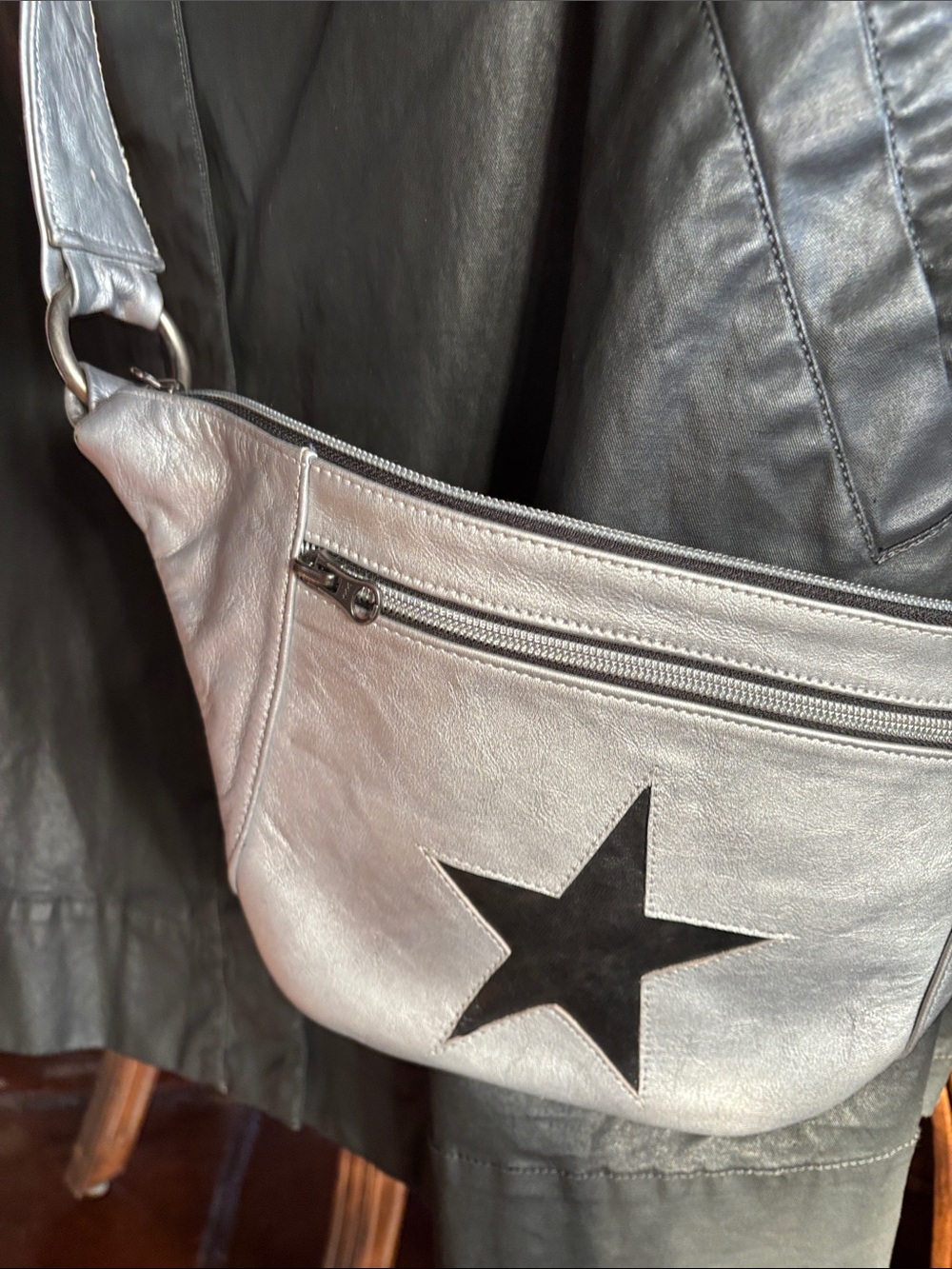 Gold Digger Silver Metallic & Black Star Fine Leather Adjustable Strap Sling Bag